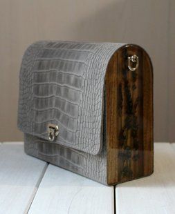 Handmade Genuine Leather Women&rsquo;s Bag with Wooden Side Panels and Lavender LAVENDER WOOD ART